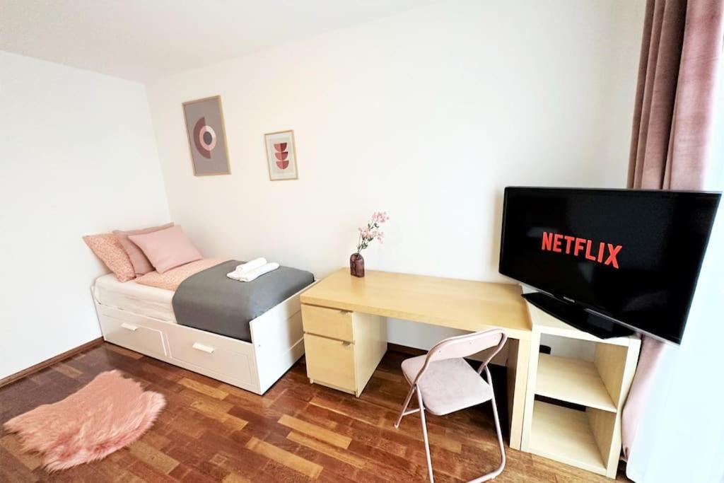 Exclusive Penthouse Near Citycenter 120M2 +Netflix Cracovia Exterior foto